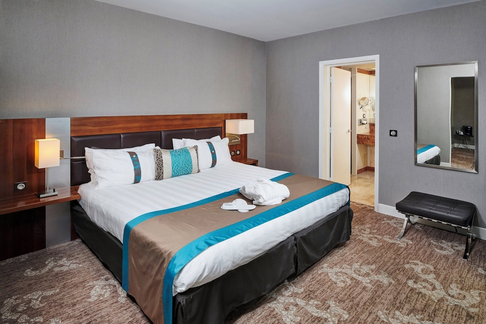 Standard, King Bed, High Floor