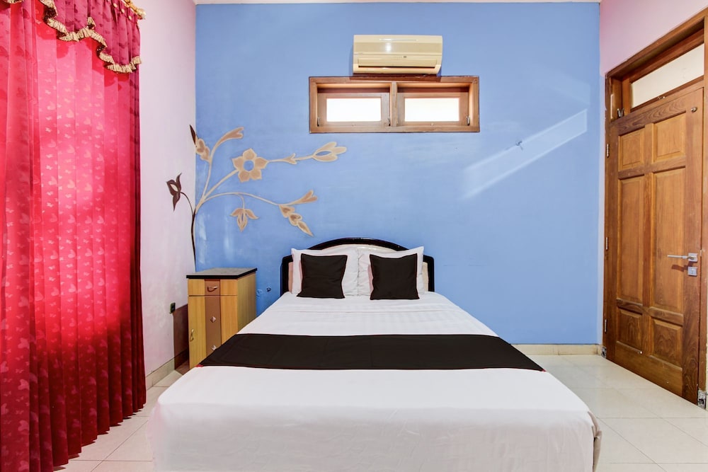 Hotel O Solo near RS JIH Solo formerly Azifa Inn 20/27