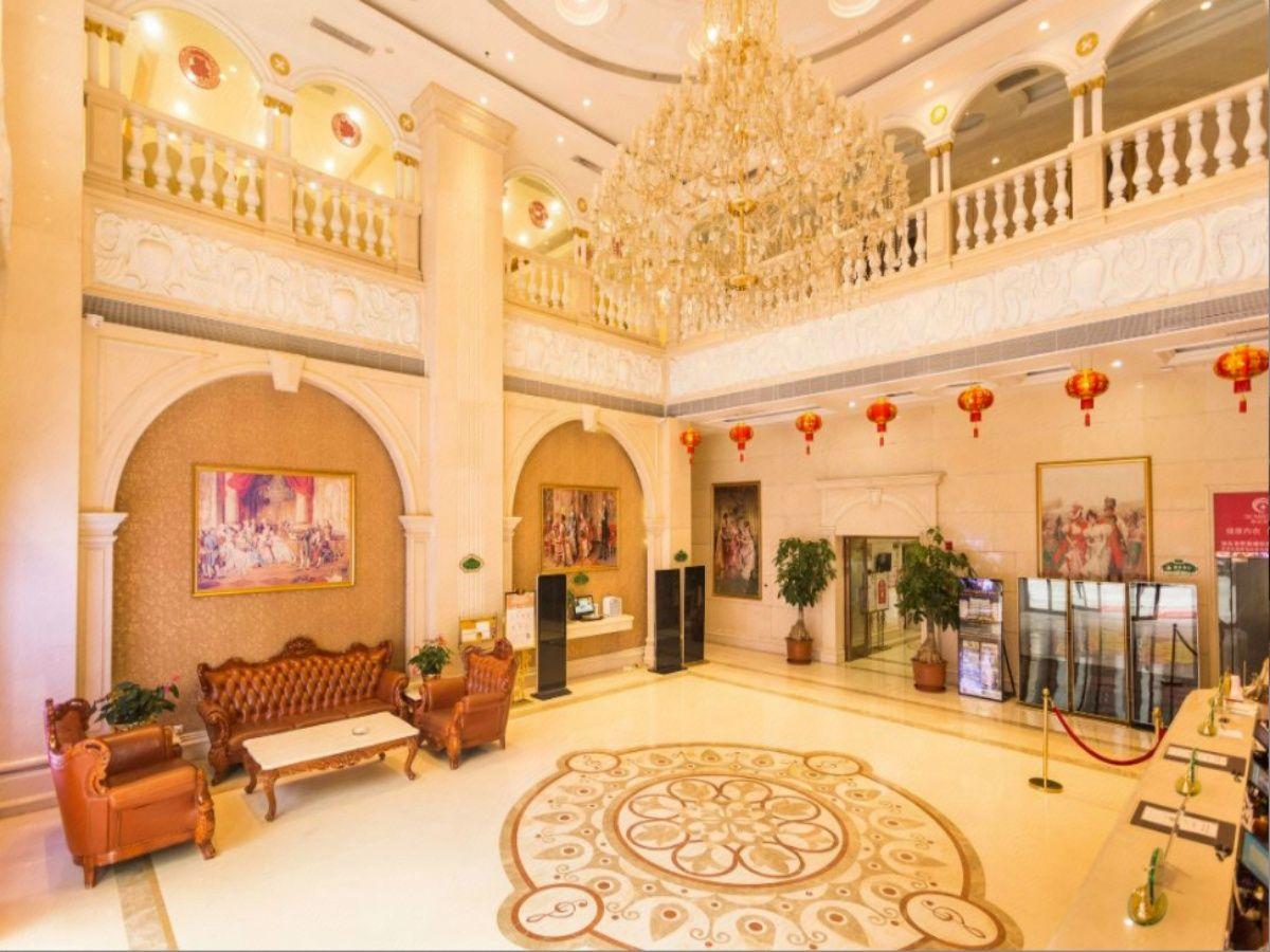 Vienna Hotel (Shantou Chaoyang High-Speed Railway Station) 11/51