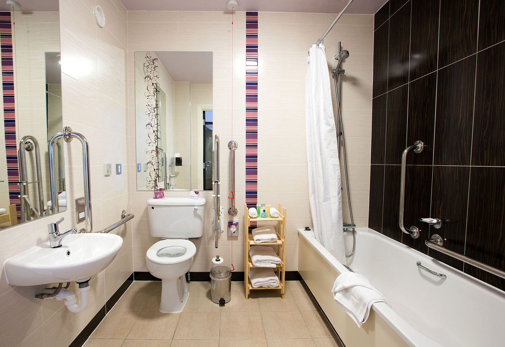 CROWNE PLAZA BLANCHARDSTOWN 74/76