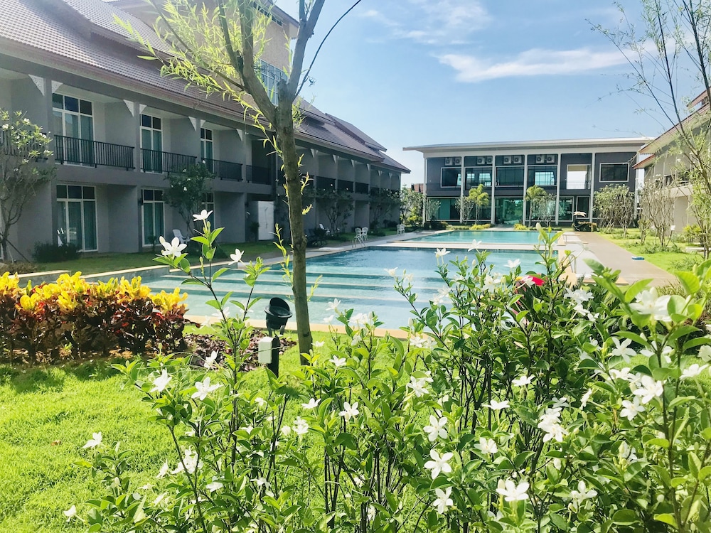 Southern Airport Hotel 43/50