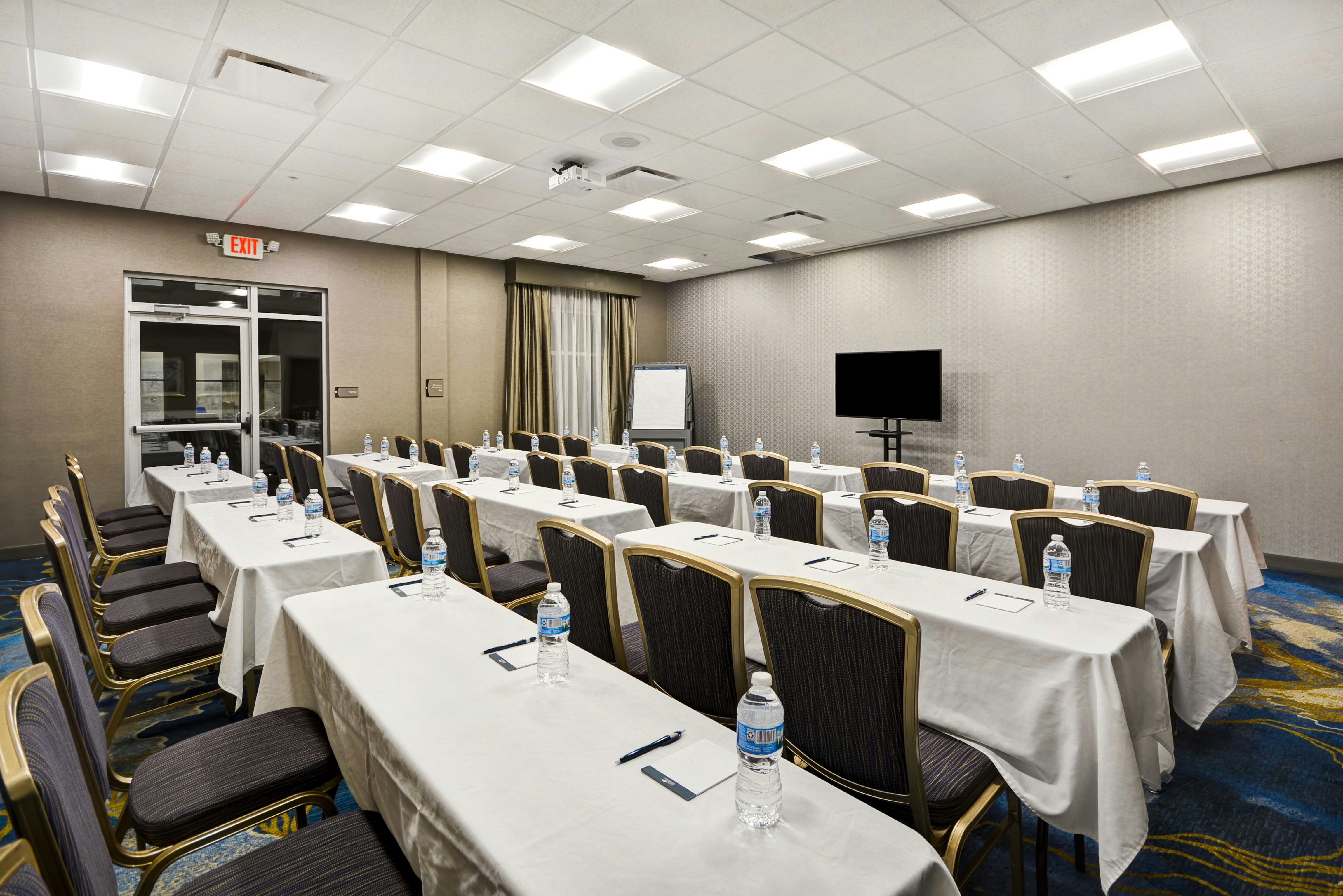 Homewood Suites by Hilton Warren Detroit 45/57