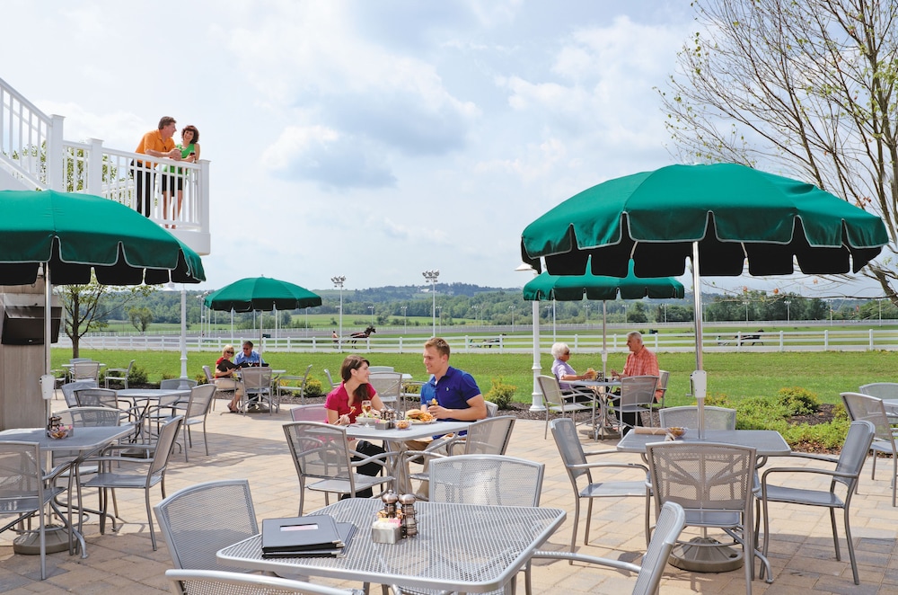 Vernon Downs Casino and Hotel 27/45