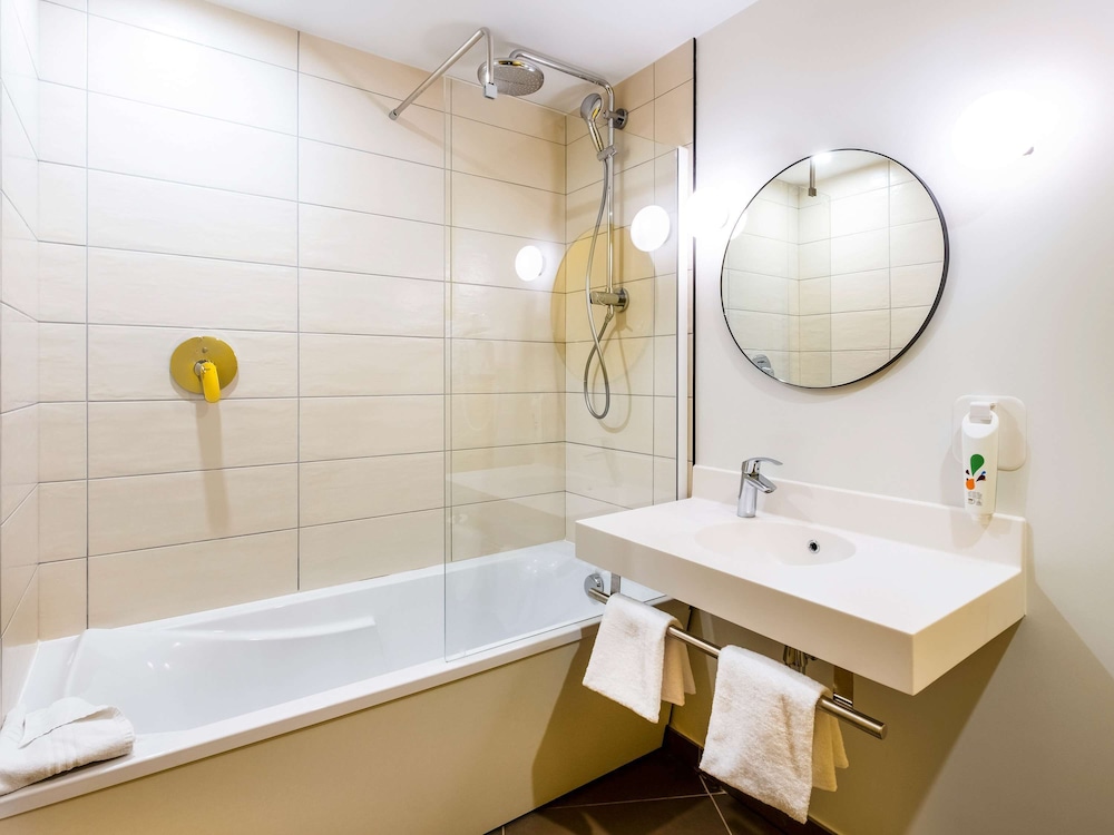 Ibis Styles Paris Meteor Avenue D'italie 61/61