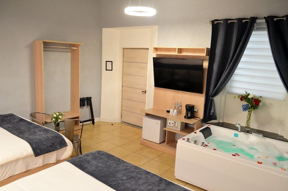 Hotel Casa Bella 37/70