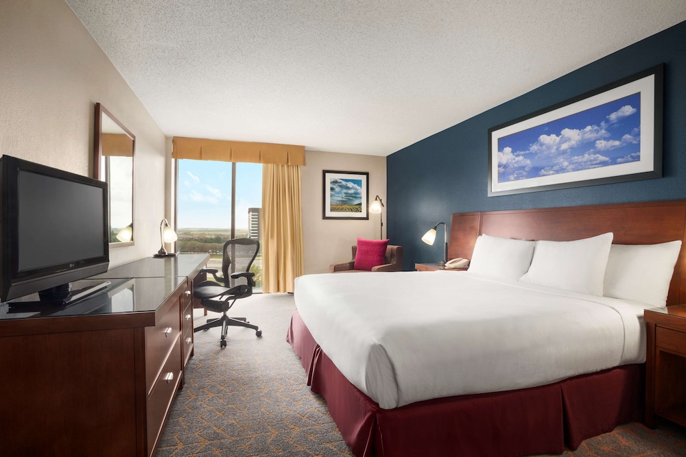 DoubleTree by Hilton Hotel Dallas DFW Airport North 12/53