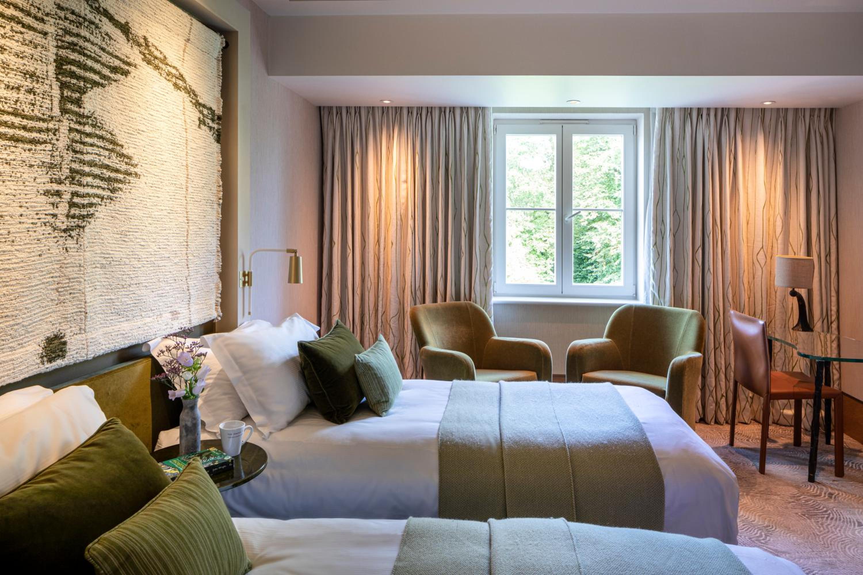 Deluxe, Twin Beds, West Wing، THE GROVE 2/3