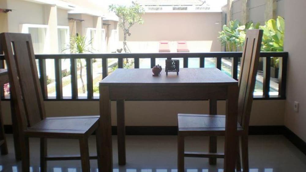 Svarna Suite Seminyak 53/62