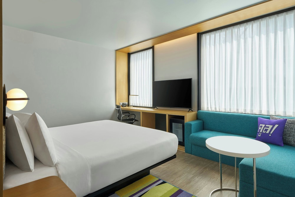 Room at Aloft Bangkok Sukhumvit 11, BANGKOK