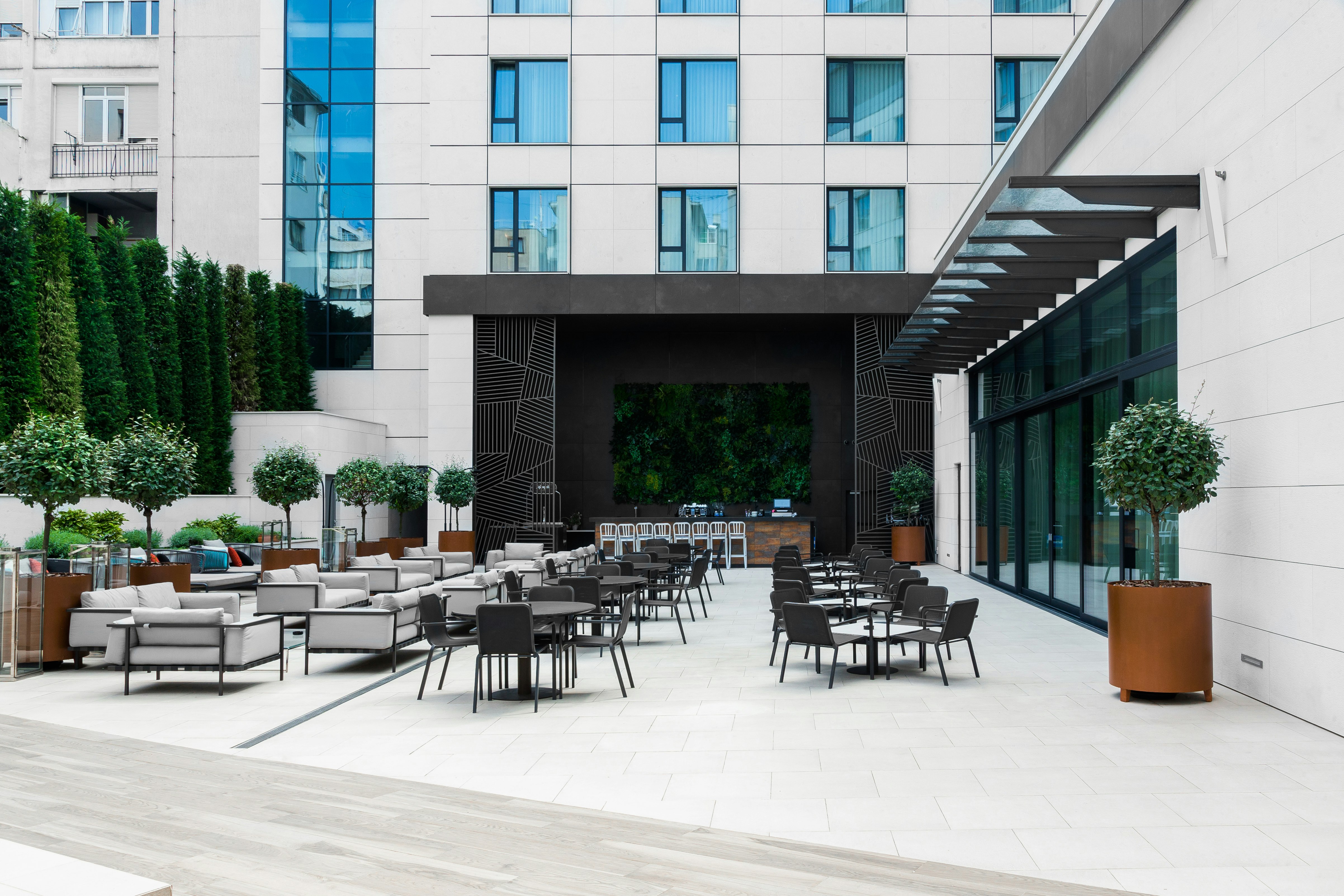 Hilton Belgrade 46/79