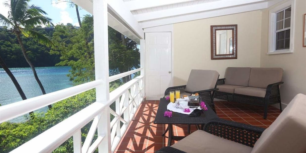 Marigot Beach Club and Dive Resort 51/75