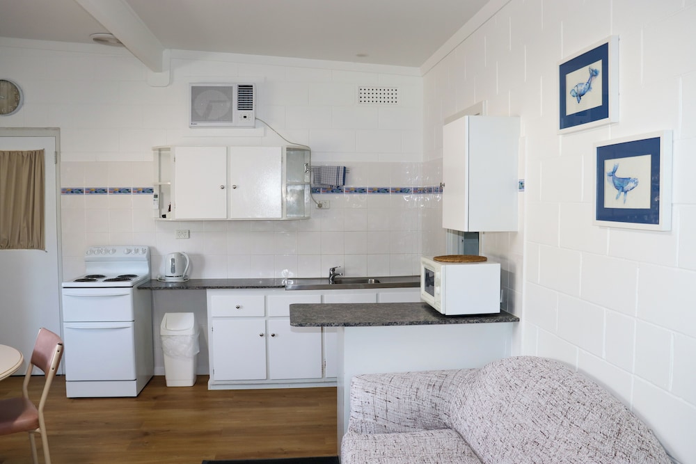 MODRA'S APARTMENTS 3/50
