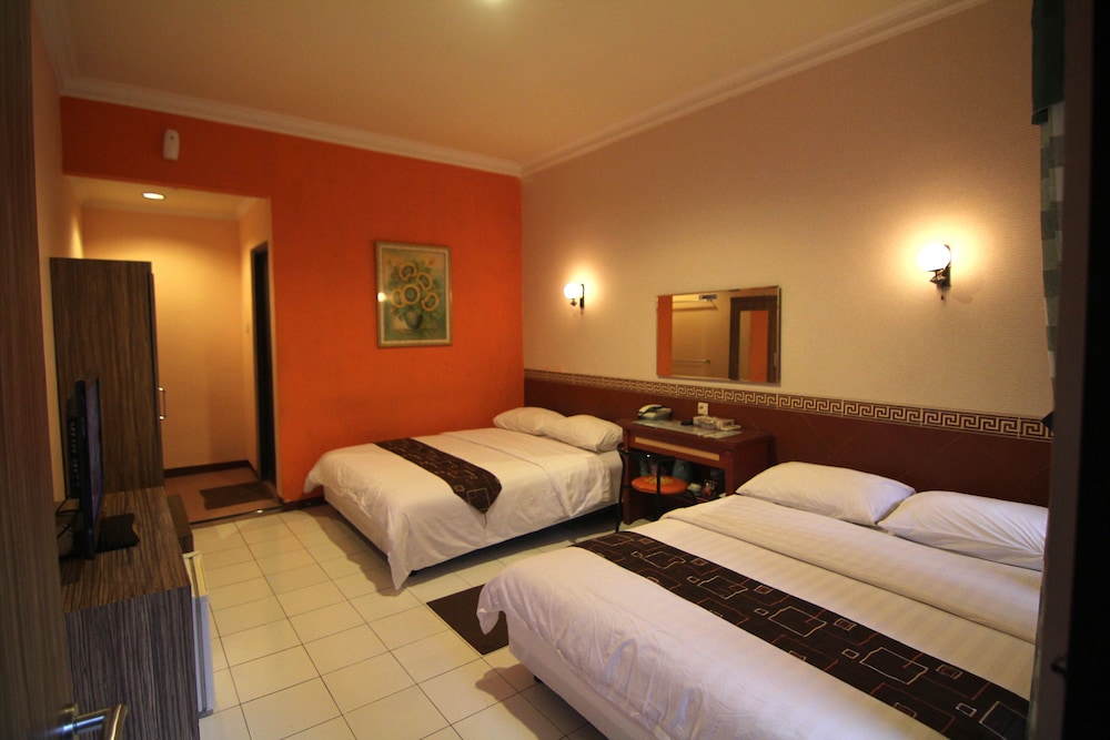 Patria Plaza Hotel 5/22