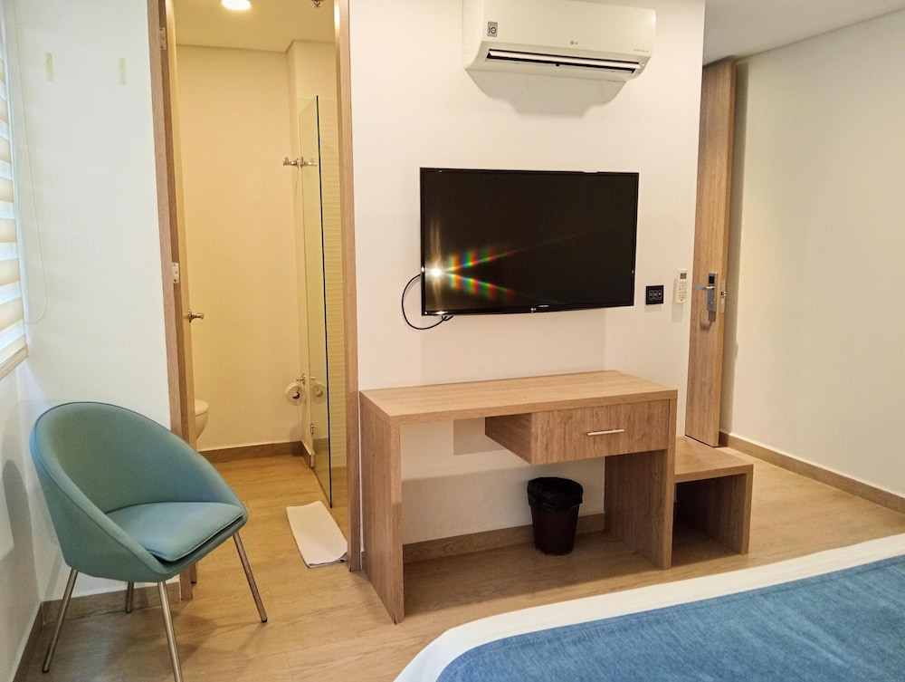 Hotel Lomas 10 44/68