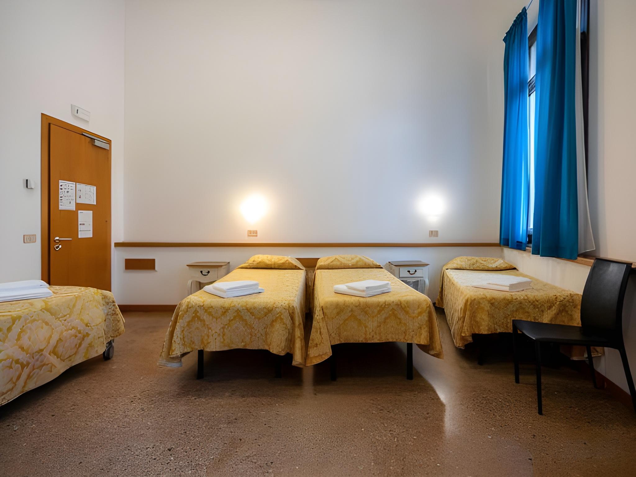 Room, Triple, External Bathroom