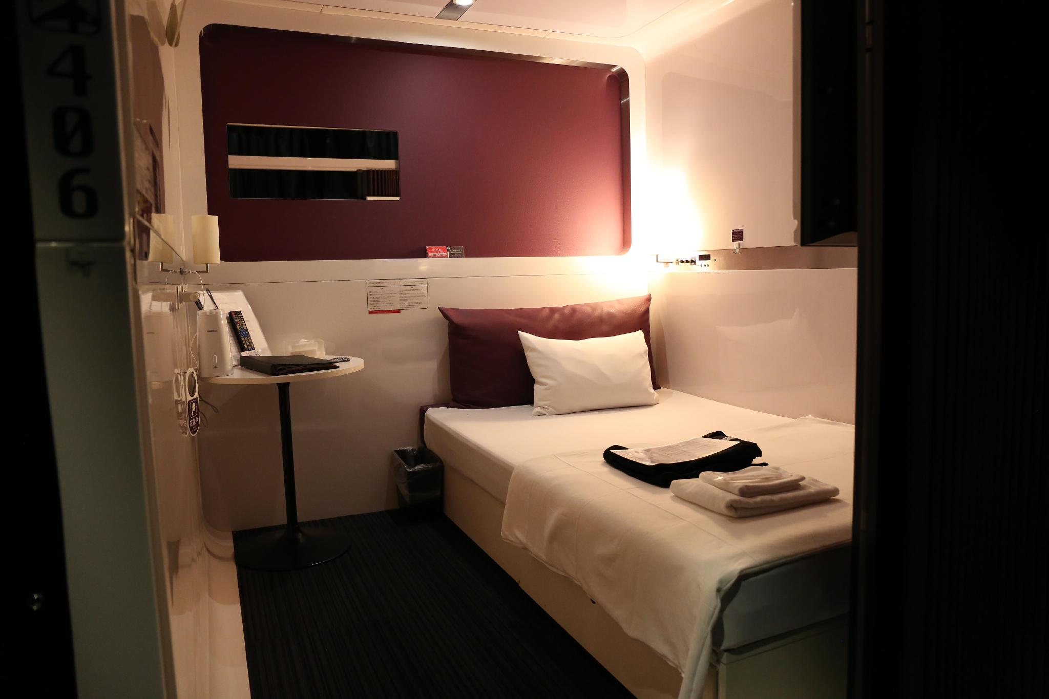Male Dorm, Cabin