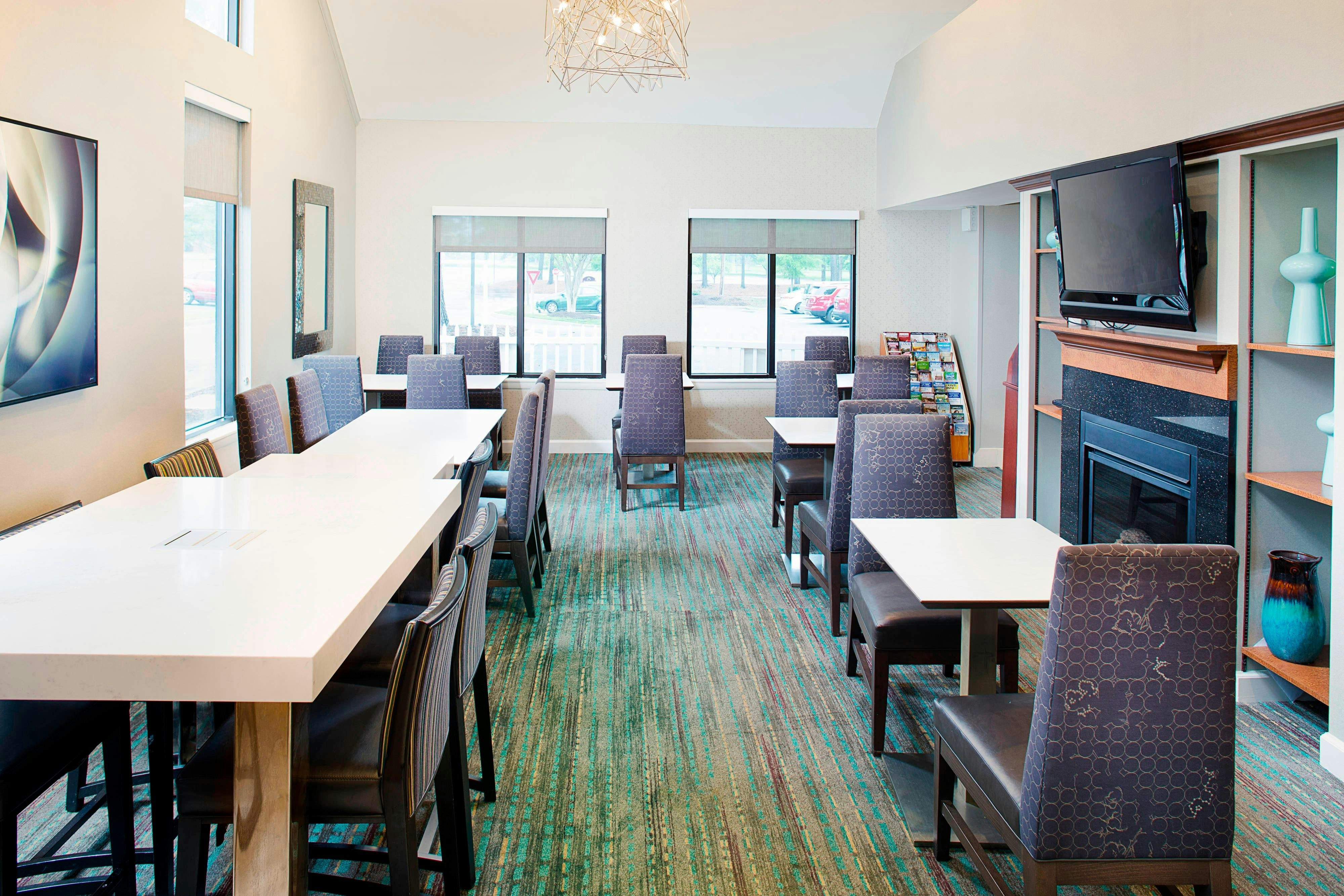 Residence Inn by Marriott Richmond West End 6/10