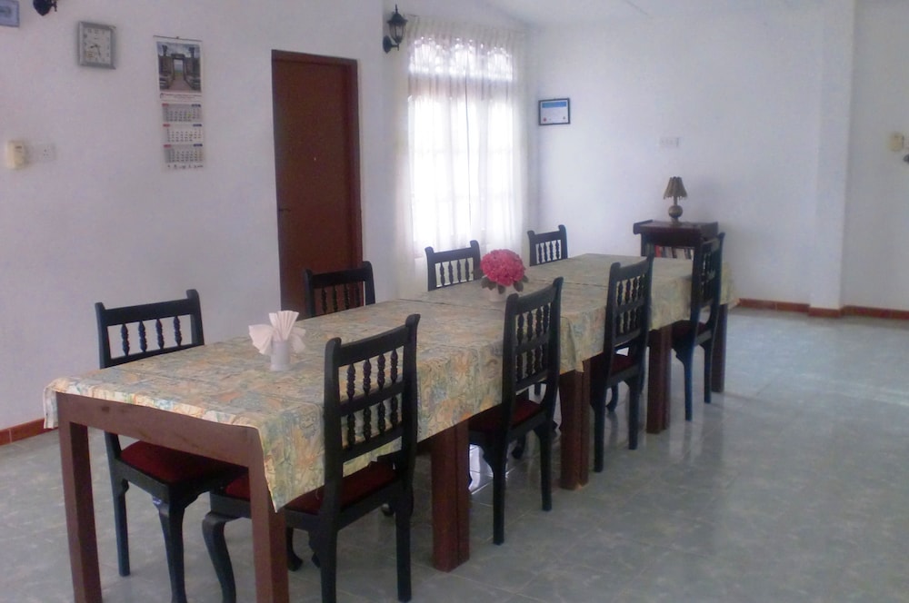 White Villa 23/41