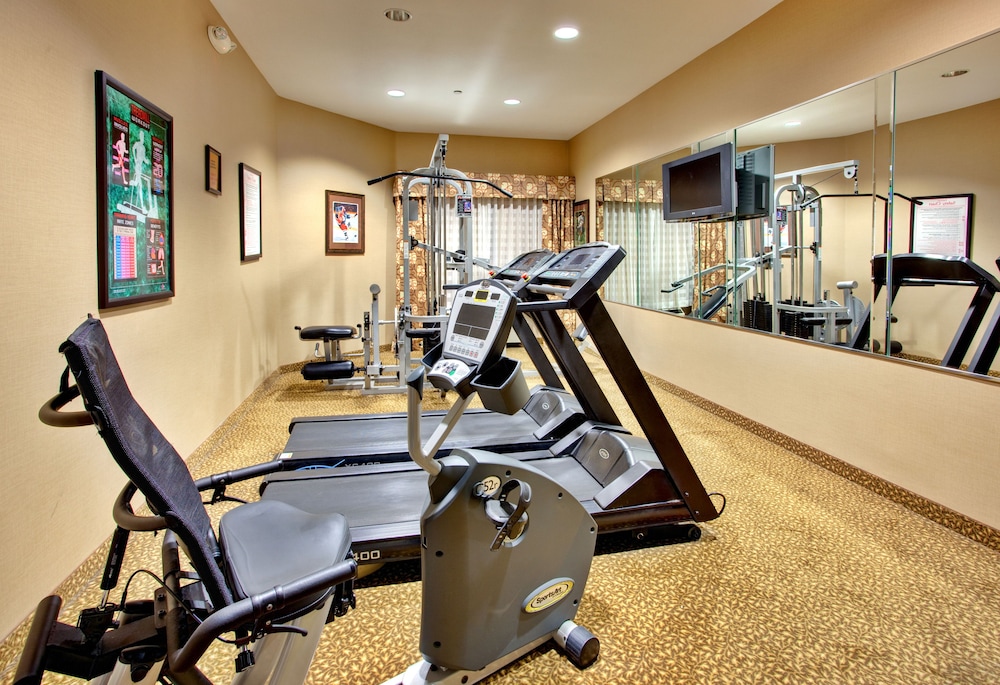 Holiday Inn Express La Mesa Near SDSU 32/72