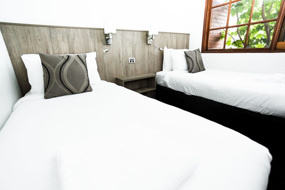 Bay Hotel Apartments 7/48