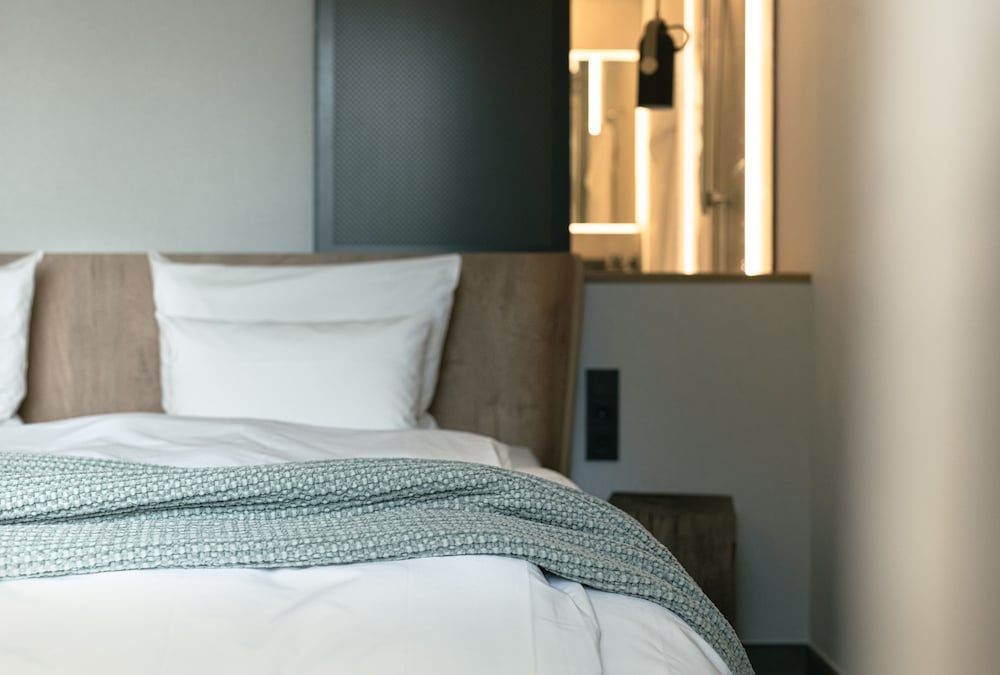 غرفة غراند بسرير كينج، Hotel Vierjahreszeiten Iserlohn 5/7