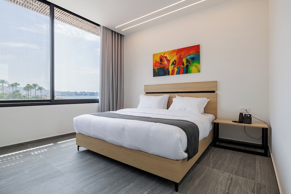 Middle Beach Hotel 14/49