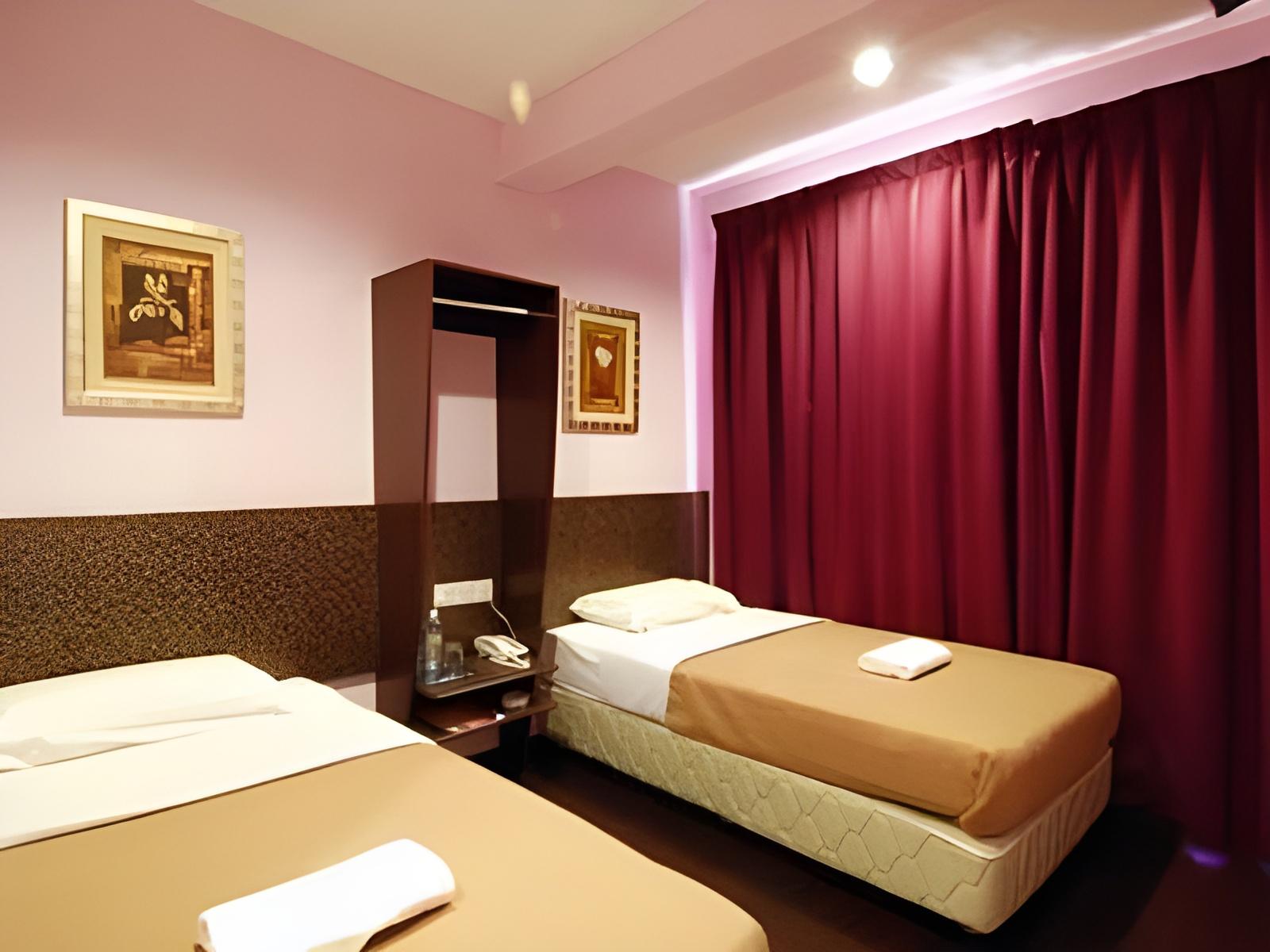 Aristo Hotel At Putatan 12/56