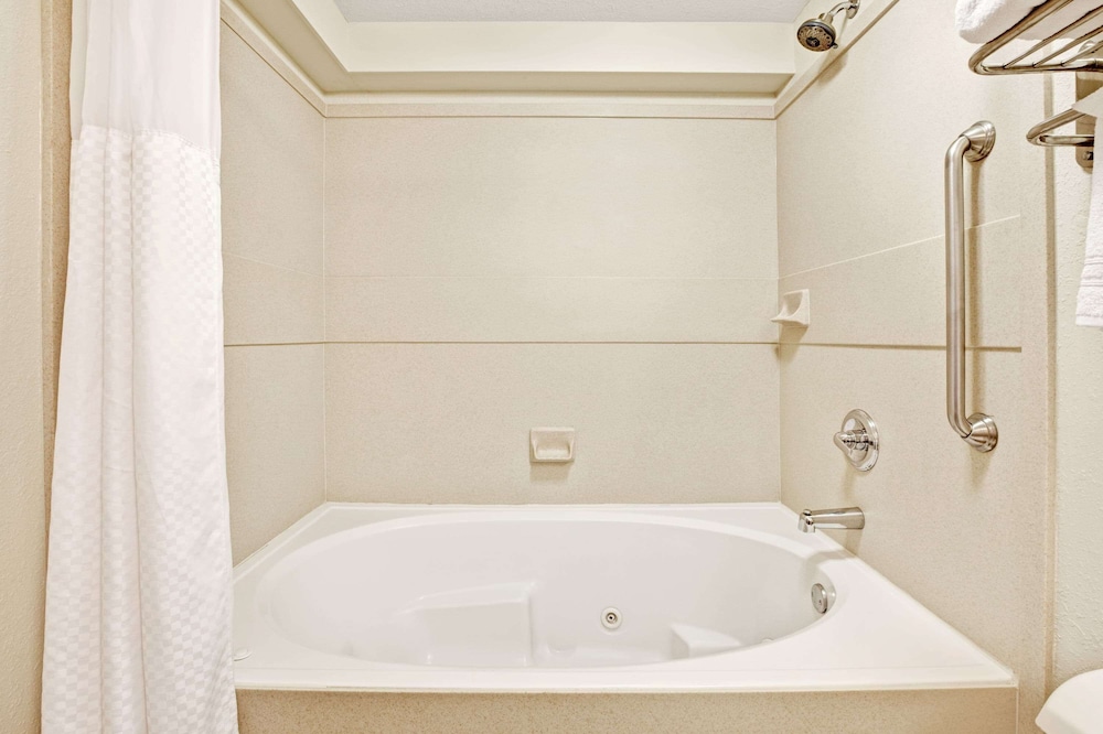 Days Inn by Wyndham Oklahoma City/Moore 13/30