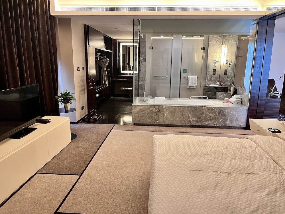 Wyndham Garden Yuhuan Downtown 8/65