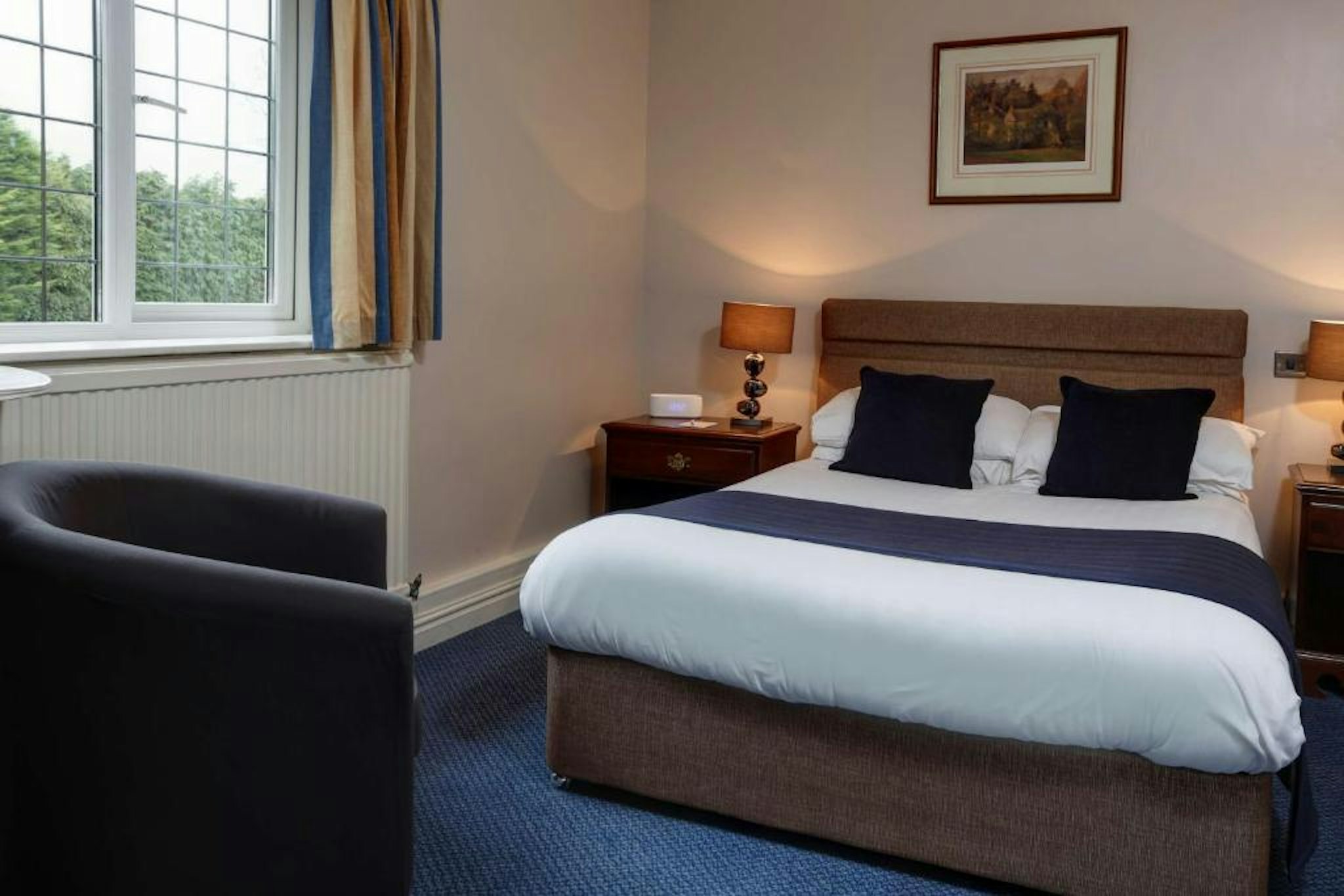Oaklands Hotel 10/40