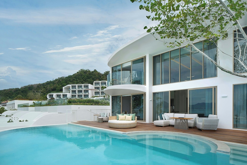 Veranda Resort Phuket, Autograph Collection in Wichit