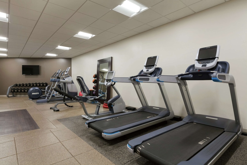 Embassy Suites by Hilton Jacksonville Baymeadows 37/85