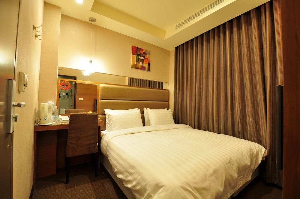 In99 Hotel 9/27