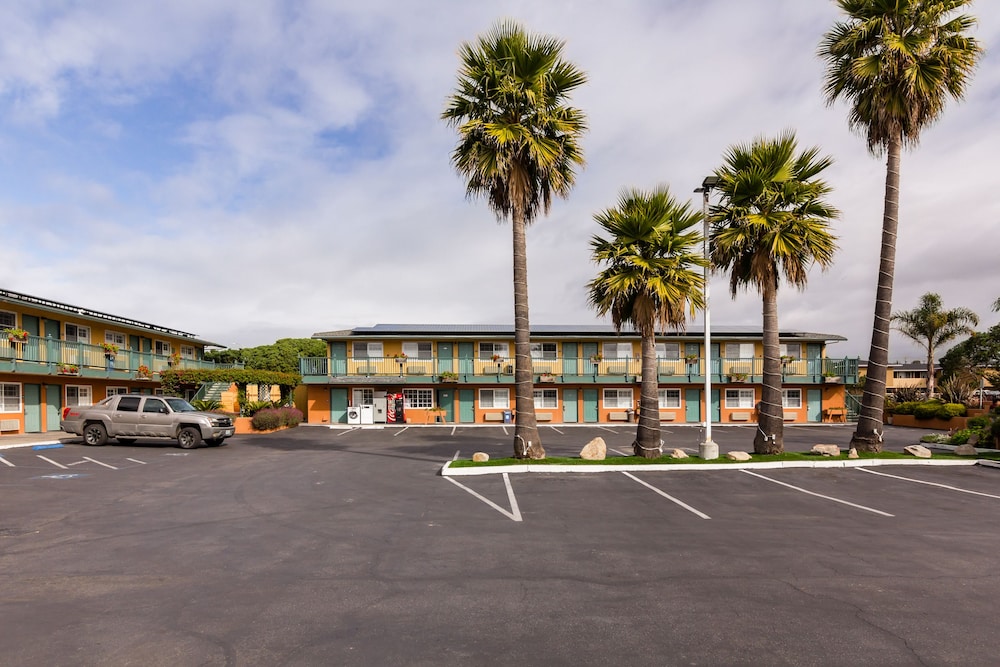 Sand Castle Inn 1/59