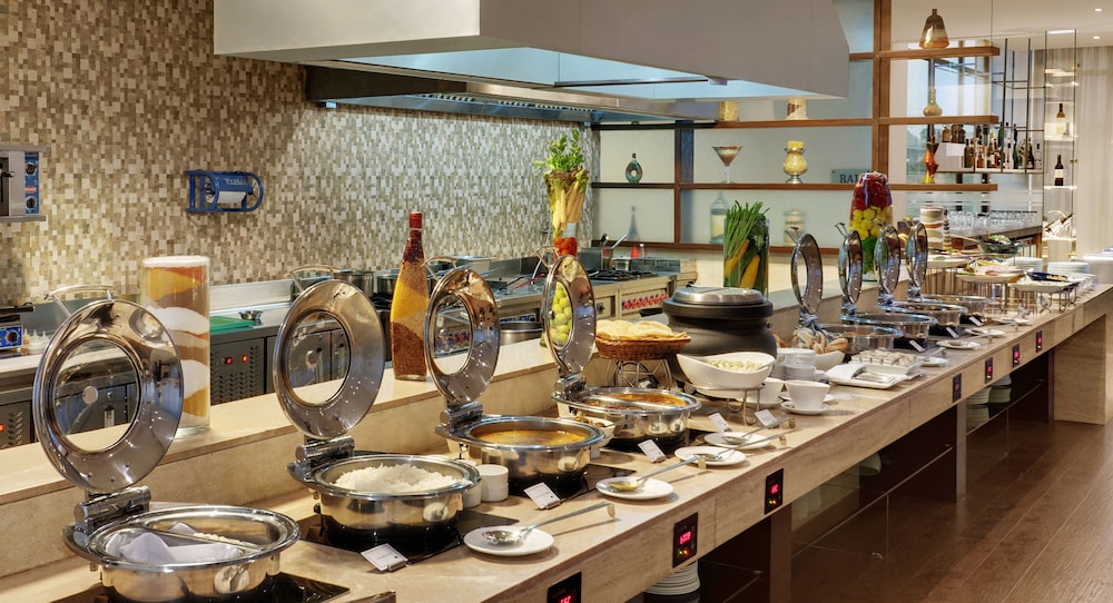 FOUR POINTS BY SHERATON NEW DELHI AIRPORT HIGHWAY 22/28
