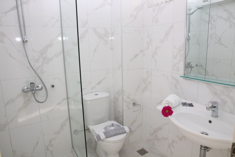 Apollon Hotel Apartments 46/50
