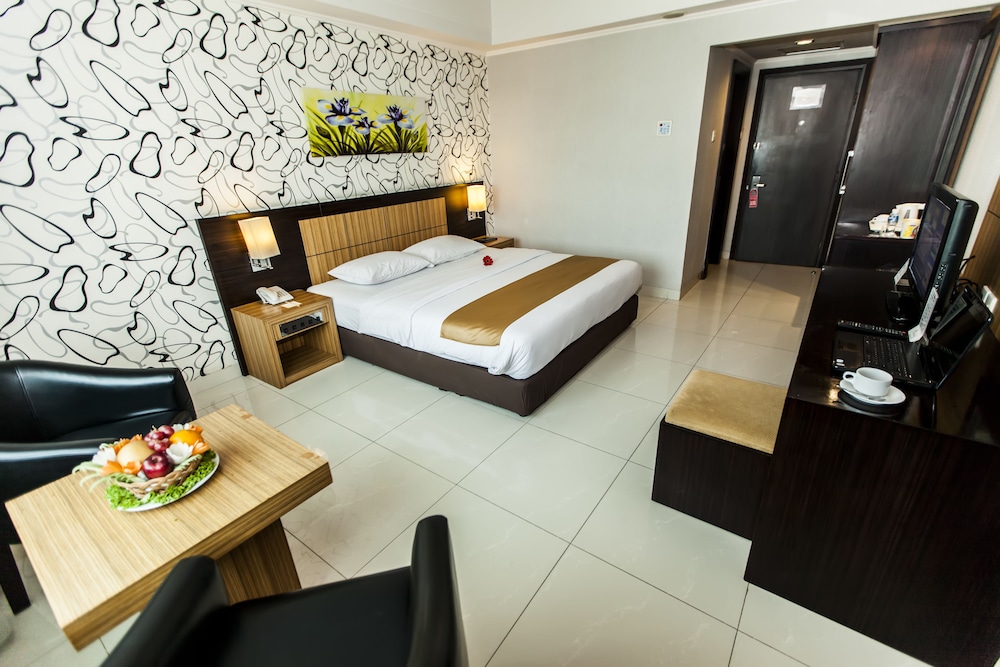 Orchardz Jayakarta Hotel 16/73