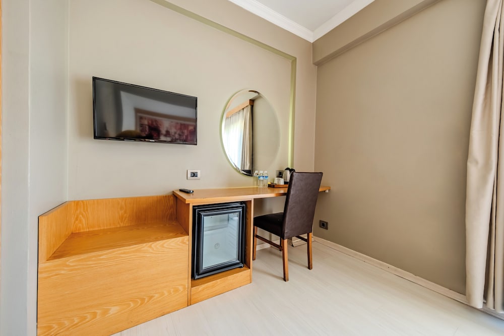 Beyoglu MLS Hotel 10/64