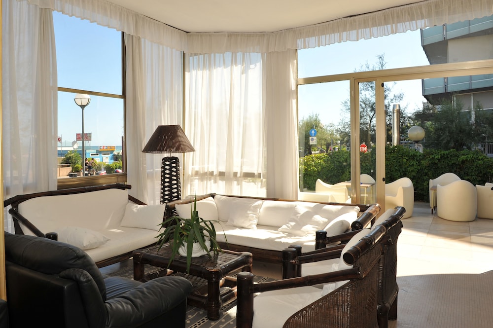 Hotel Spiaggia 23/41