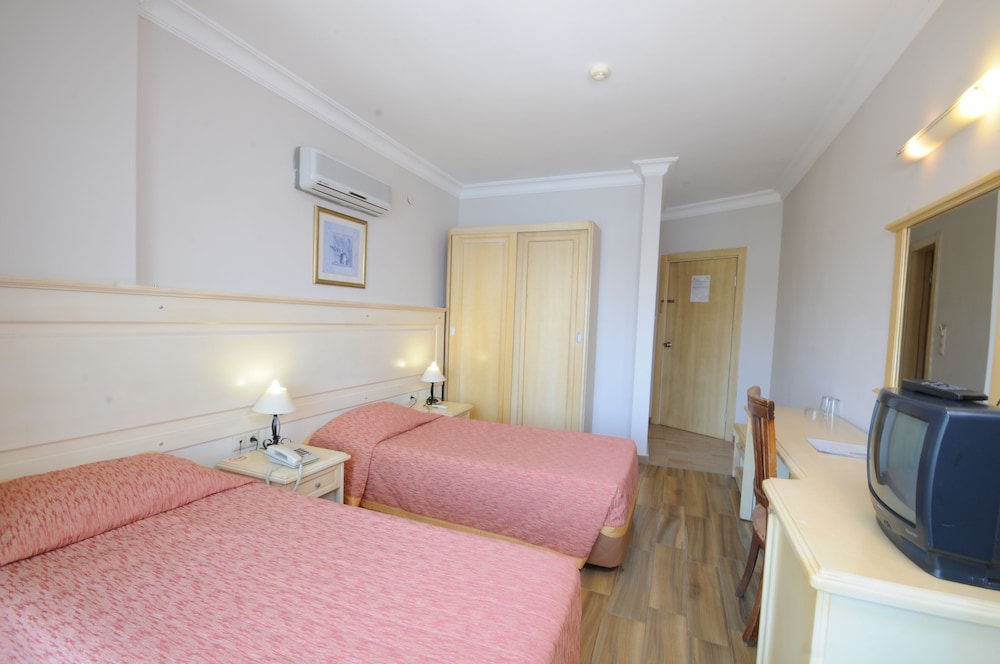 Marbas Select Beach - Adults Only (+14) 16/50