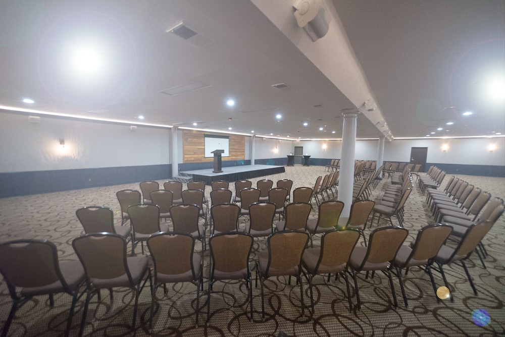 Stone Castle Hotel Conference Center 48/54