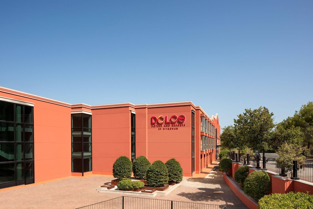 Dolce By Wyndham Barcelona Resort 8/67