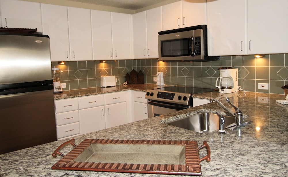 Grand Panama Beach Resort by Emerald View Resorts 68/77