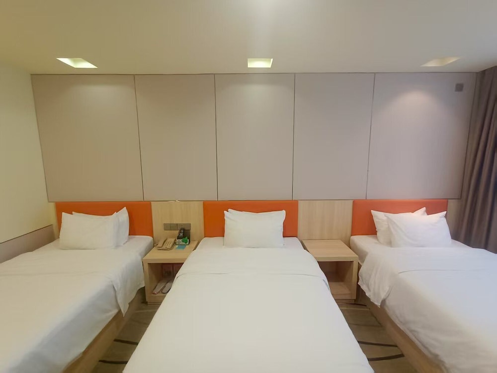 Baiyun City Hotel 12/42