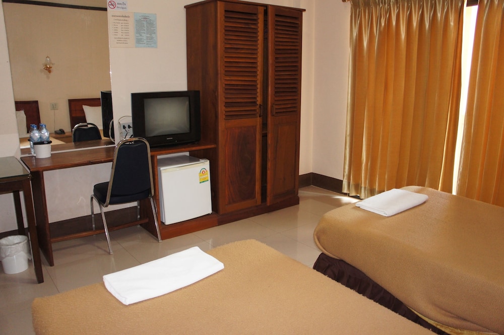 Chaleunehoung Hotel 15/19
