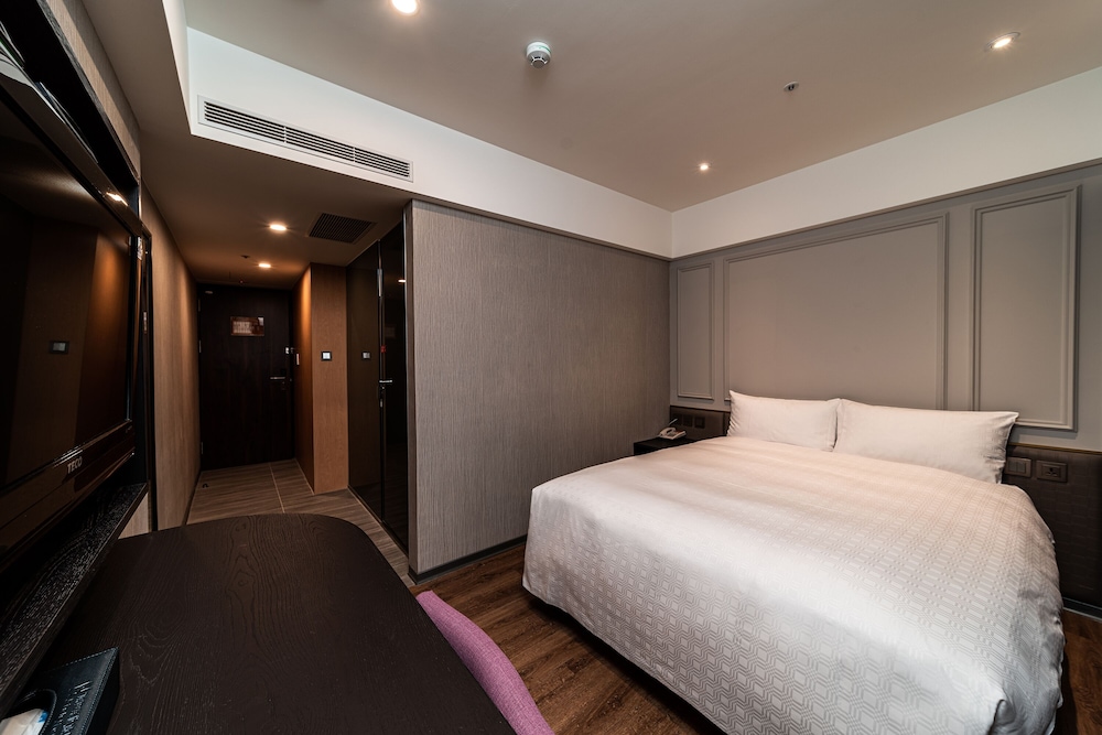 SUPERIOR, DOUBLE BED, NO WINDOW