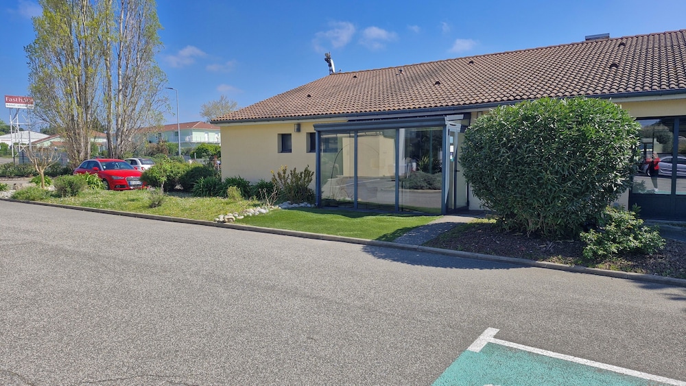 Hotel KYRIAD CARCASSONNE - Aeroport 40/49
