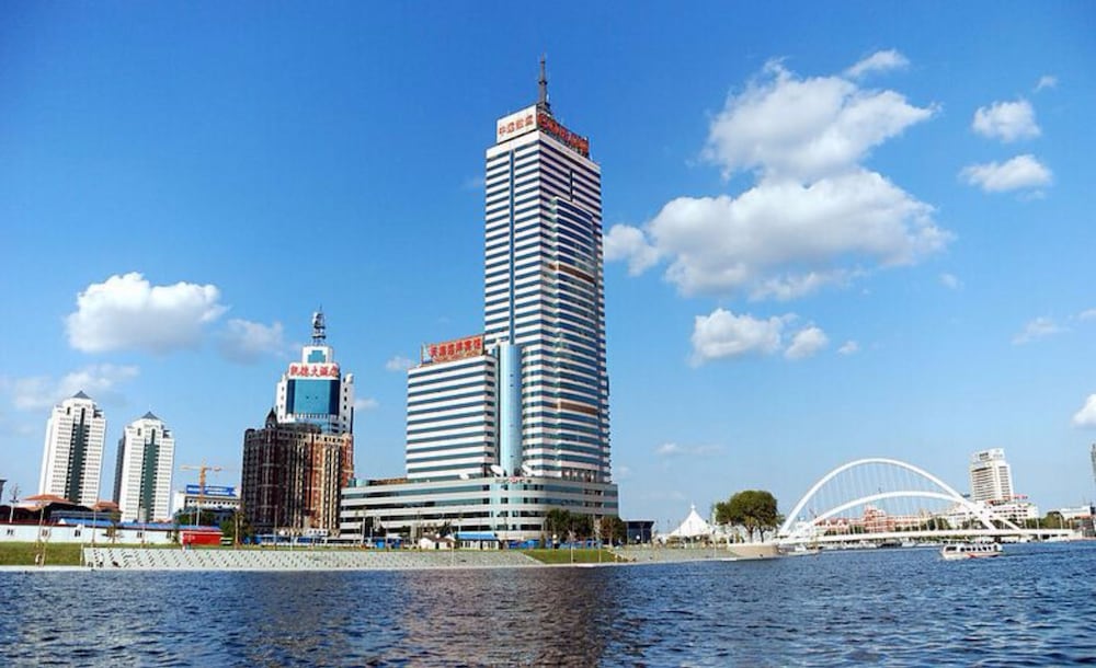 Tianjin Ocean Hotel 51/58