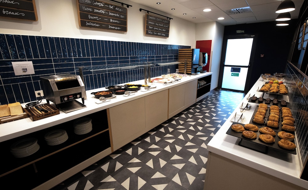 Travelodge Madrid Metropolitano 12/63