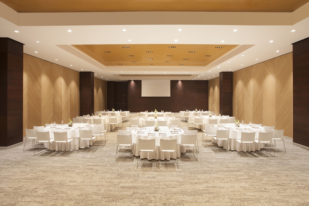 Hyatt Regency Pune Hotel and Residences 69/79